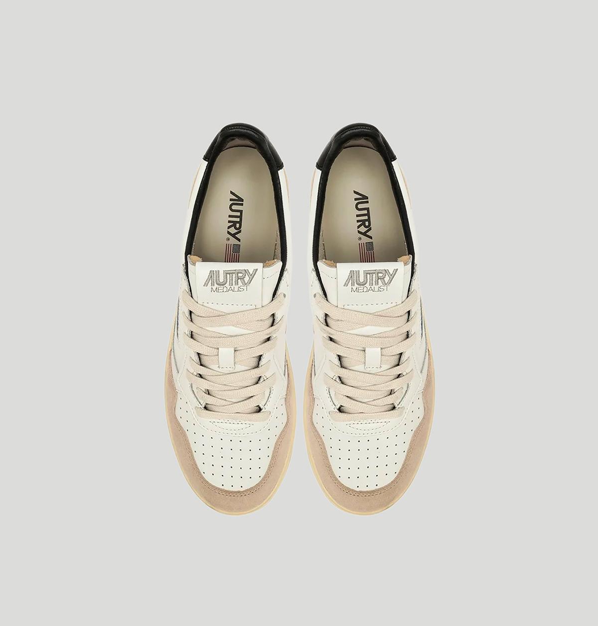 Autry Medalist Low AULM MA04MATCHSUEDE autry 