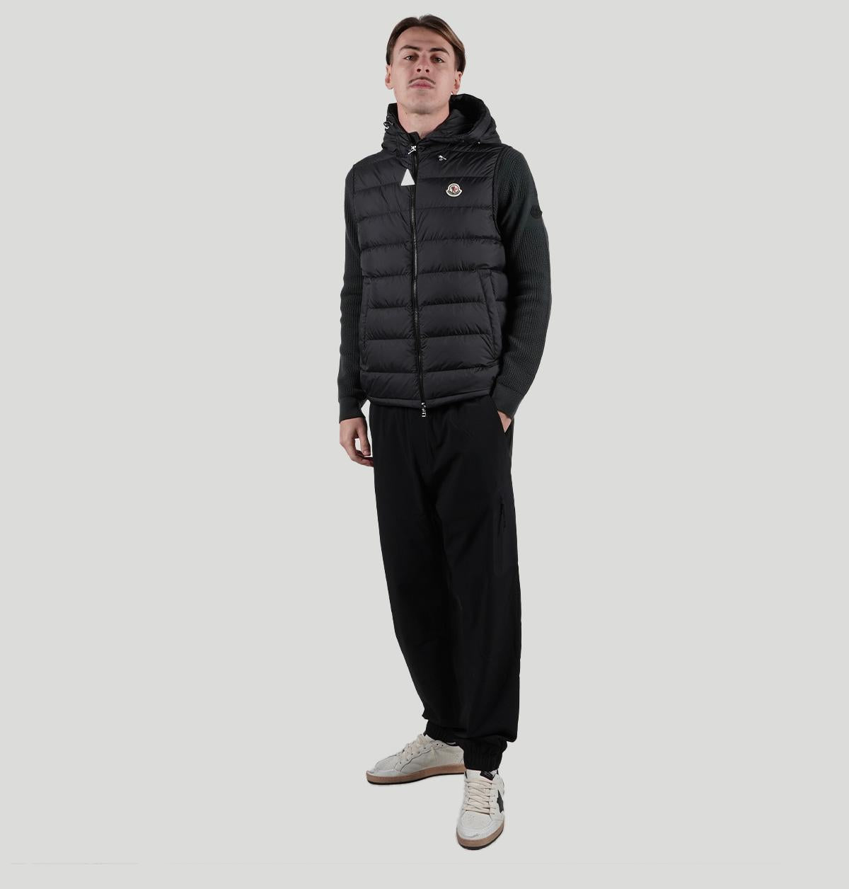 Moncler Marseillan L10911A00019 597X2999 Moncler 