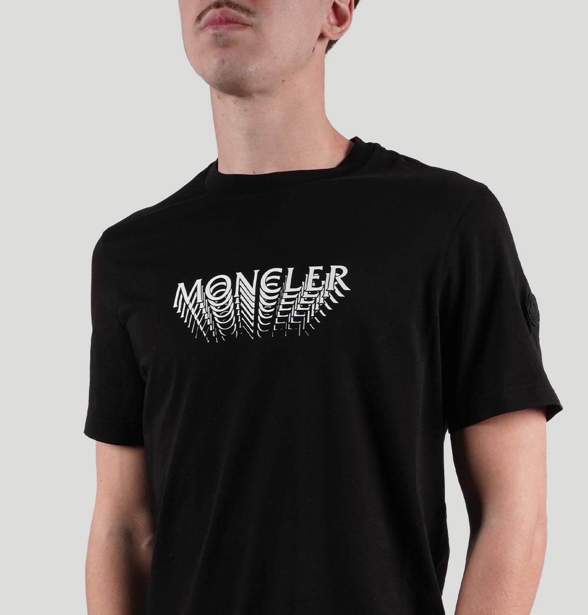 Moncler Printed Logo L10918C00022 89AYW999 Moncler 