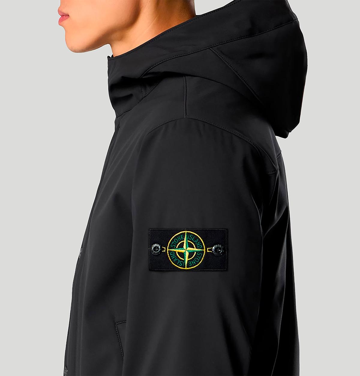 Stone Island Light Soft Shell-R E.dye® Technology In Recycled Polyester L1S154100118 S0A22V0029 stone island 