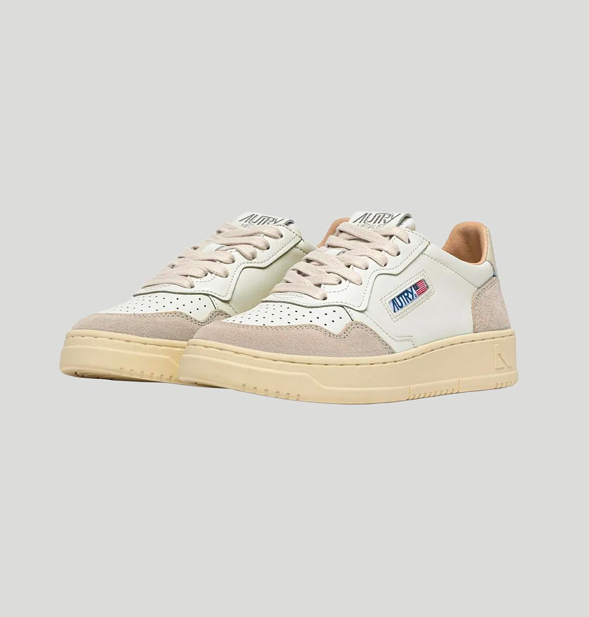 Autry Medalist Low Man AULM LS14LEATSUEDE autry 