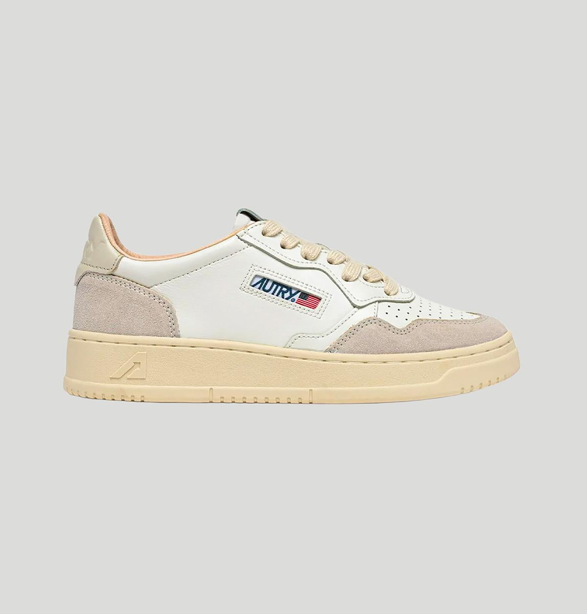 Autry Medalist Low Man AULM LS14LEATSUEDE autry 