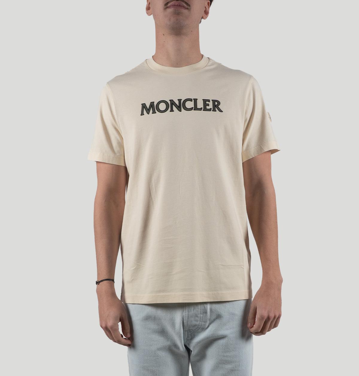 Moncler SS T-Shirt L10918C00075 89B8U060 Moncler 