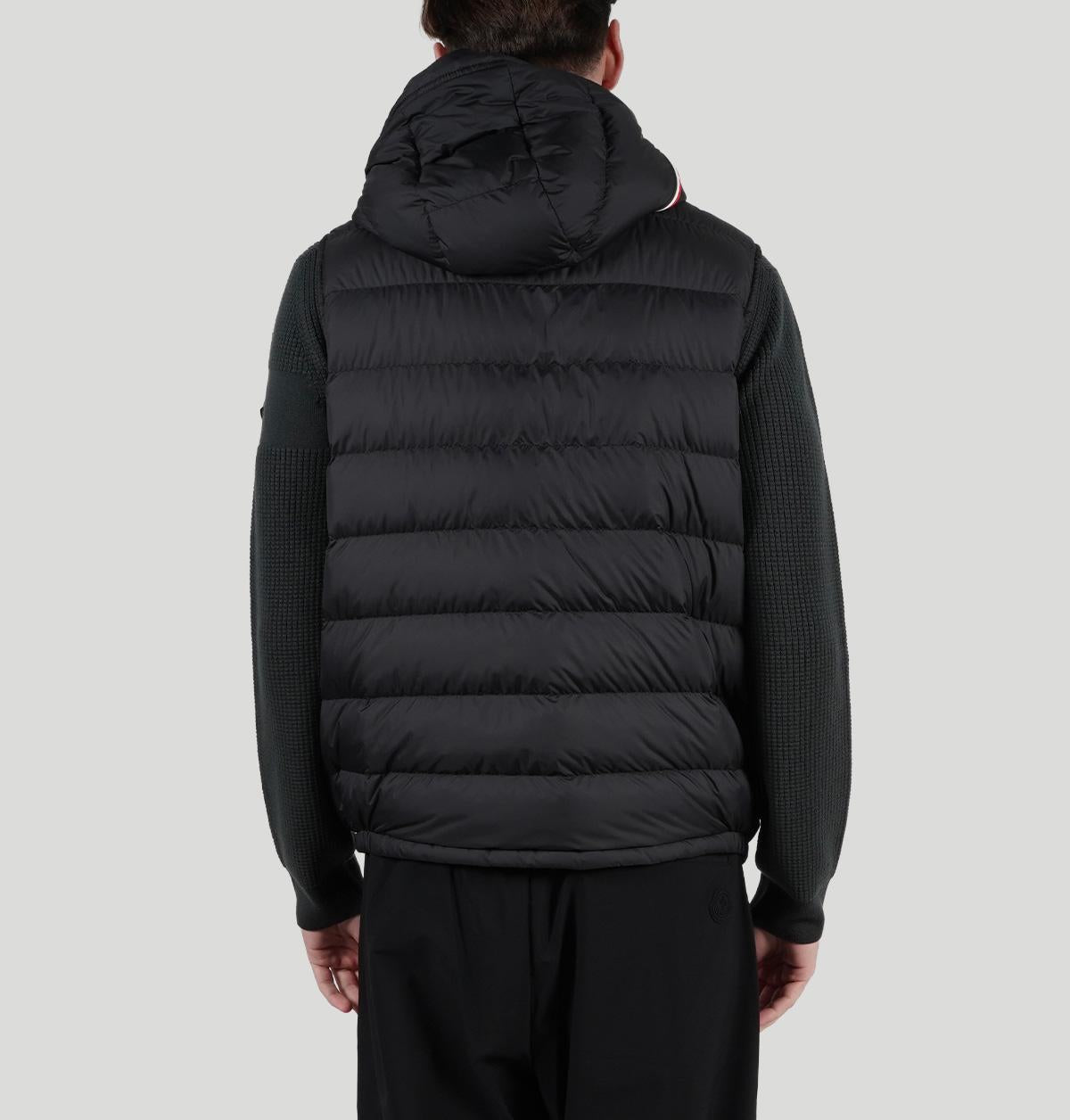 Moncler Marseillan L10911A00019 597X2999 Moncler 