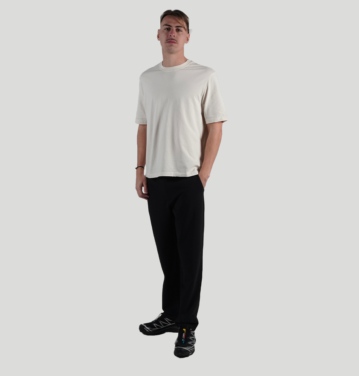 Golden Goose Aged White With Reverse Logo On The Back GUP01873 P00157611560 golden goose 