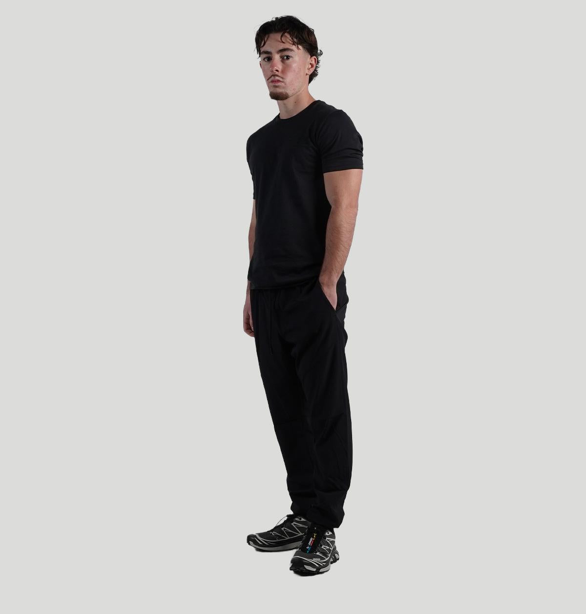 Under Armour Vibe Woven Jogger 1386557 001BLK Under armour 